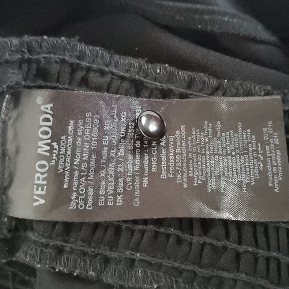 Long-sleeved black dress - Picture 5 of 6